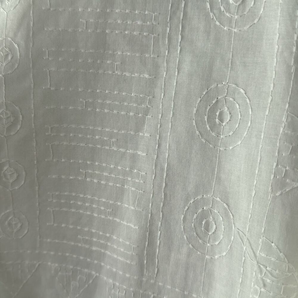 Chico’s Women’s Cotton Top with Micro Embroidery Size Chico’s 2 Medium - Picture 5 of 9